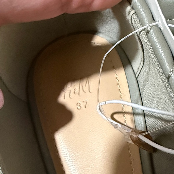 H&M Quilted Women's Flats in Light Green - Picture 6 of 10